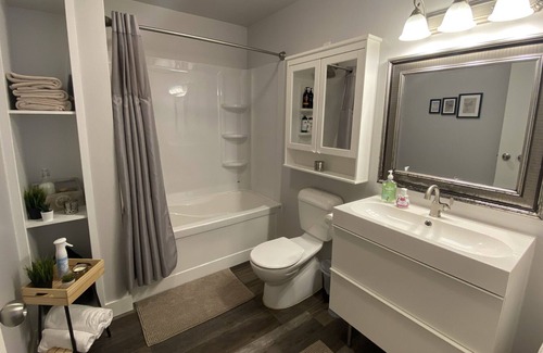 Sandy Hook House | Suite! Perfect country getaway! Sleeps up to 4! Perfect remote work location!