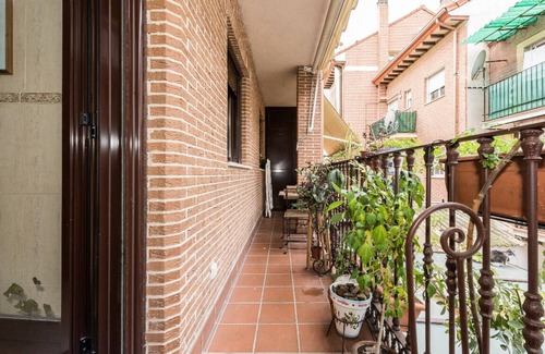 Alcala de Henares House | Suite room in Cuna de Cervantes apartment