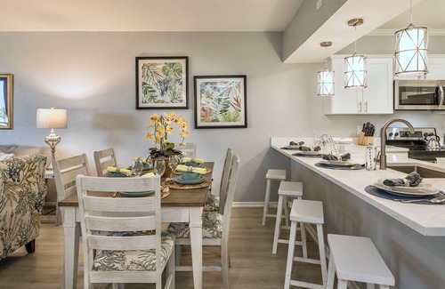 Key West Condo | *SUITE SANCTUARY @ THE BEACH* Oceanfront Condo & Pool + LAST KEY SERVICES.