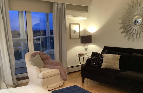 West Side Bed & Breakfast | Suite Smart Vancouver