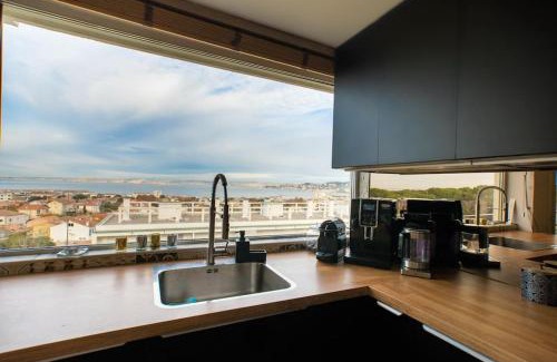 La Pointe Rouge Apartment | Suite vue sur mer