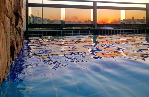 Campo Grande House | Suite with exclusive pool, barbecue and whirlpool.