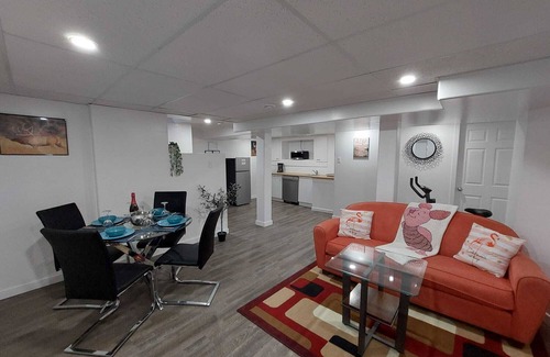 Winnipeg House | Suite with facilities to make you feel at home