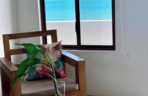 Bahia de la Academia Apartment | Suite with spectacular ocean view, you will wake up to the sound of the sea.