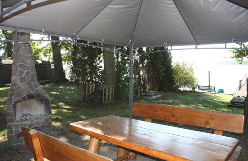 Bad Saarow Apartment | Suite with terrace and view of the church, lake access - Ferienhof Löschebrand