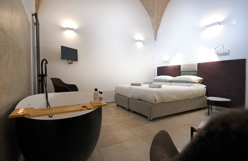 Troia Bed & Breakfast | Suitehome B&B with bath