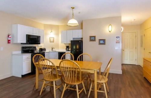 Bartlett Condo | SUITES AT ATTITASH MOUNTAIN VILLAS - SLEEPS 6 - PERFECT LOCATION AND AMENITIES!