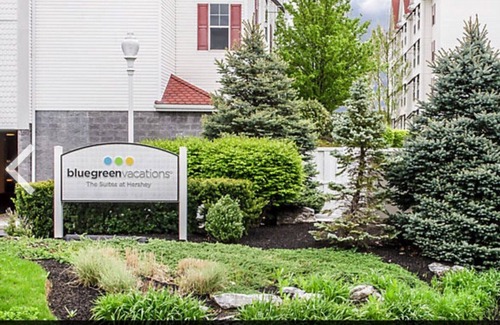 Hershey Villa | Suites at Hershey 2BR/2BA suite w/fireplace, full kitchen, indoor/outdoor pool