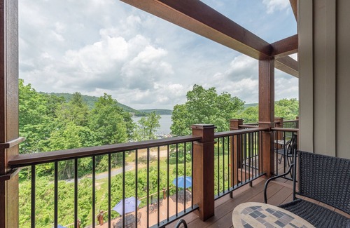 Thayerville Apartment | Suites at Silver Tree A311: One Bedroom King Suite with Loft and Lake View!