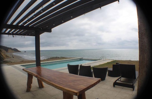 Bahia de Caraquez Apartment | Suites caída de sol