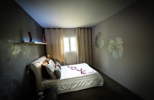 Saint-Laurent-d'Aigouze House | Suites d'hôtes Prestige Mas de l'étoile