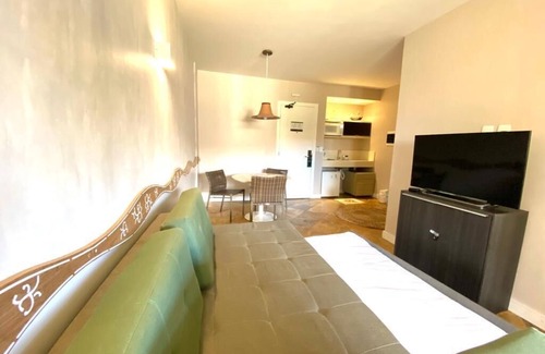 Porto das Dunas Apartment | Suites Resort Beach Park-Apt Ground Floor Foot in the Sand