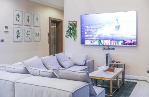 Sukhumvit Villa | Sukhumvit-Thonglor Luxury Pool Club Villa 5 Mins to BTS 素坤逸-通羅 豪華會所泳池別墅 5分鐘到達地鐵
