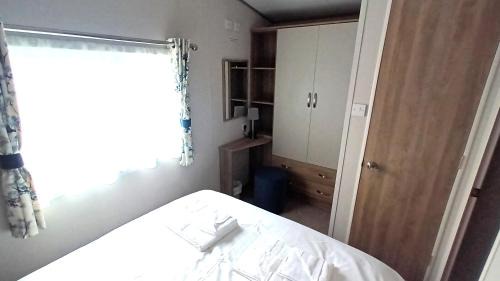 Glenmorangie Apartment | Suki - up to 6 berth cabin, new.