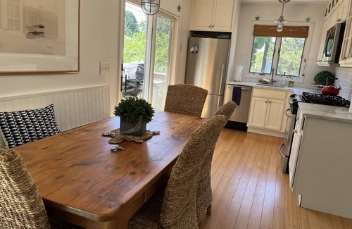 Snug Harbor House | Summer 2026 - Updated 2 Bedroom in Snug Harbor East Matunuck Pet Friendly