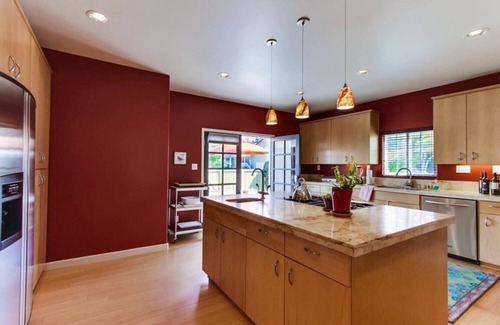 Sunset Cliffs House | Summer at The Grande House+Studio: yard+pets+BBQ!
