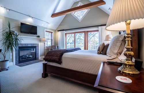 Cape Neddick House | Summer Breeze- a stunning home with a private ocean cove