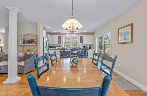 Summersea House | Summer by the Sea - Central to all beaches & ponds