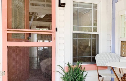 Cape Charles House | Summer Camp Tiny Cottage - Perfect for a couples/friends retreat & small fams!