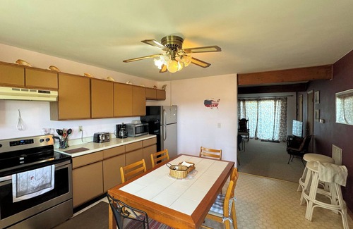 Deep Hole House | Summer Creek - Waterview - Shared Dock, LINENS & TOWELS