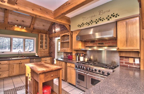 East Stroudsburg House | Summer dates available! Space for large group! Outside activities on site!