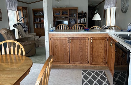 Hamlin County House | Summer Fun! Lake Poinsett. Lakefront! Private Dock. 2 bed 2 bath