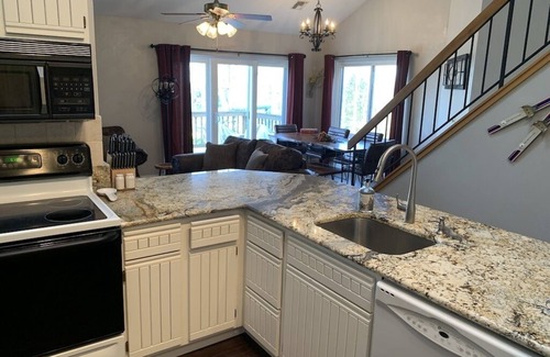 Hidden Valley Condo | Summer Getaway: Hiking, Swimming, Fishing, Biking, Golfing, Ski In/Out + more