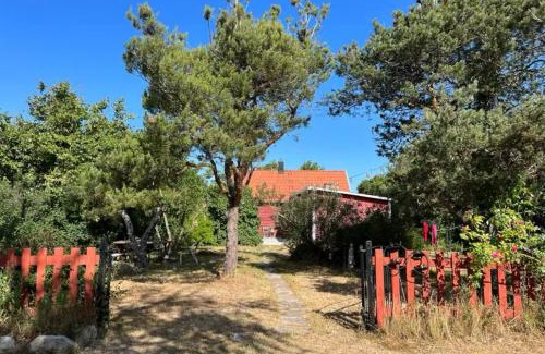 Klintehamn House | Summer Home with Private Garden