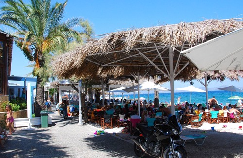 Nea Makri Villa | SUMMER HOUSE 100m from a nice beach !