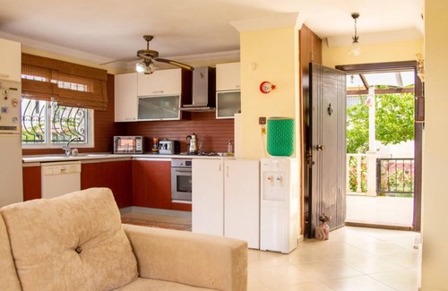 Cesme Villa | Summer House with Garden and Nature View in Cesme