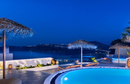 Akrotiri Villa | Summer Lovers Villa Private Outdoor Pool Hot Tub and Panoramic Caldera View