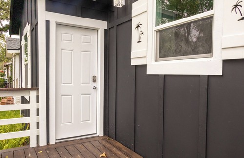 Murray Hill House | ~Summer's Last Cottage Sleeps 7 Hammock & Spa~