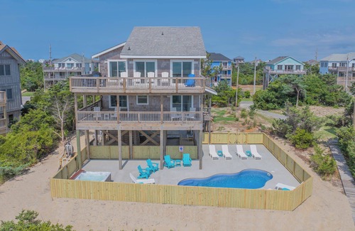 Avon House | SUMMER SAVINGS - Oceanfront w/Pool, Hot Tub, Private Beach Access, Cmty Perks