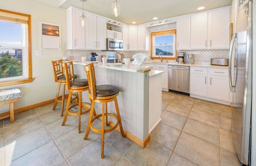 Hatteras Island House | SUMMER SAVINGS Semi-Oceanfront w/Hot Tub, Game Rm, Cmty Pool, Tennis/Pickleball