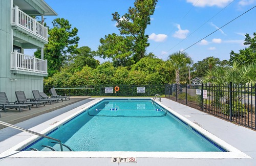 Crescent Beach Condo | Summer Times 3 - Quiet Area - Pool - 2/2