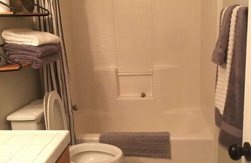 Mohave Valley House | SummerHaven 5 minute drive to river