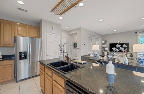 Spring Valley House | Summerlin South Villa 5BD + Private Pool & Hot Tub +Luxury Resort Like Amenities