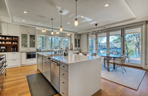 Cullowhee House | Summersong Lane, situated on Lake Glenville - 4 bedrooms and 4.5 bathrooms.