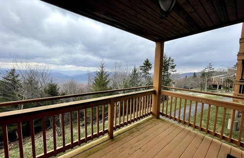Snowshoe Condo | Summit Condo . near the Village. FALL is here & WINTER is coming!