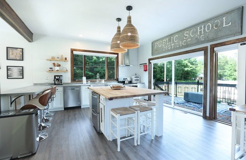 Summit Lake House | Summit Lake 2-bedroom house with AC and WiFi.