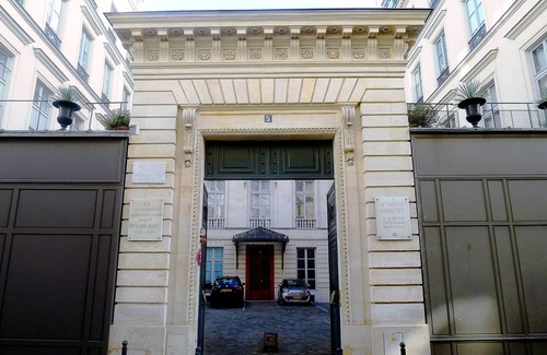 Saint-Germain-des-Pres Apartment | Sumptuous Family home, 2BR/2BA in St. Germain