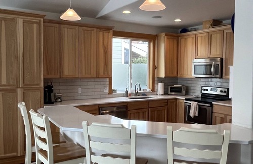 Orondo House | Sun Cove Escape - spacious and well-appointed home in a private community