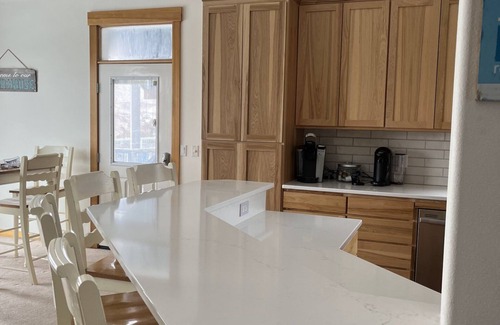 Orondo House | Sun Cove Escape - spacious and well-appointed home in a private community