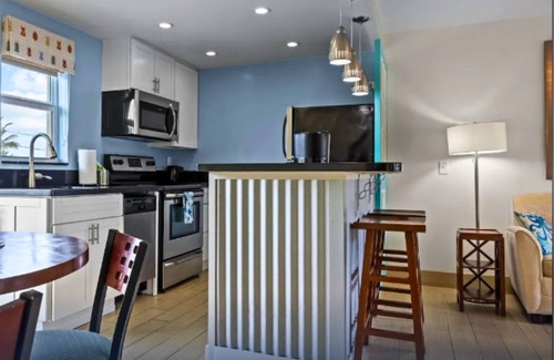 Ocean Ridge Hotel | Sun Dek Beach House