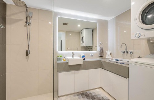 Mooloolaba Apartment | Sun Filled Getaway at Mainsail