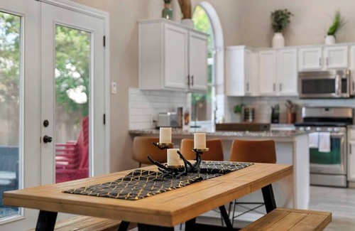 Round Rock House | Sun Filled Home W/Gorgeous Pool/HotTub. Gameroom!