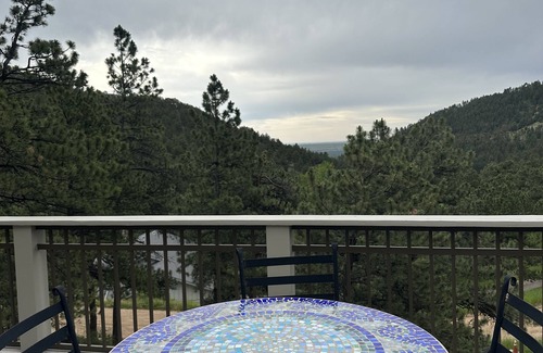 Boulder House | Sun-filled, Mountain Views, Family Friendly, 3 Min To Downtown Boulder