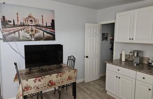 Crystal House | Sun Guest House Pahrump