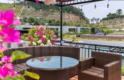 Phuc Yen Villa | Sun Hillary Flamingo Đại Lải