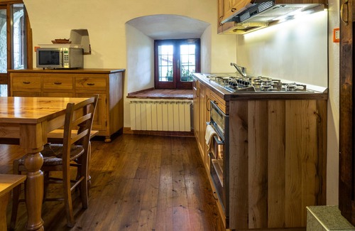 Zorzino Apartment | Sun, history and views of Lake Iseo
